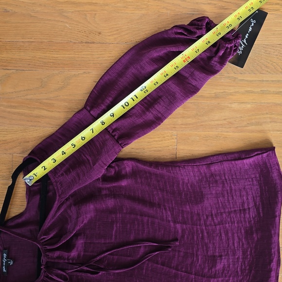 SAM AND JESS BRAND WOMEN'S JUNIOR BURGUNDY COLD SHOULDER TOP SIZE SMALL - Picture 13 of 16